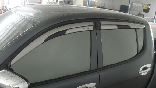 ติดคิ้วกันสาดรถยนต์ ดียังไง มีข้อเสียหรือไม่