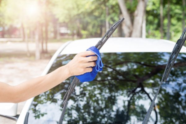 ที่ปัดน้ำฝนหมดอายุ ดูยังไง มีวิธีดูแลอย่างไร