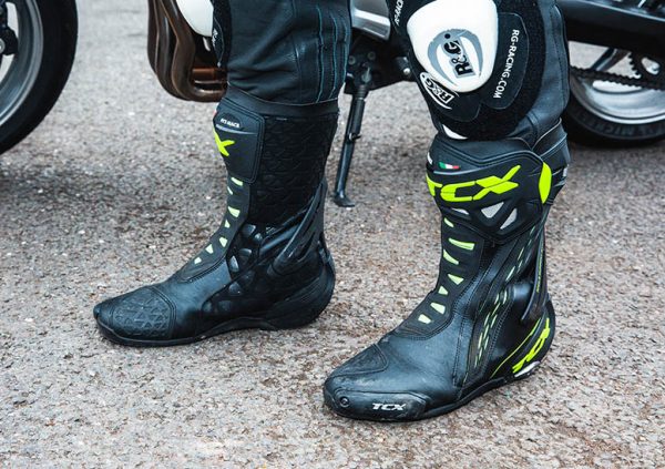 5 อุปกรณ์เซฟตี้ขี่มอเตอร์ไซค์ ที่เหล่าไบค์เกอร์ต้องมี