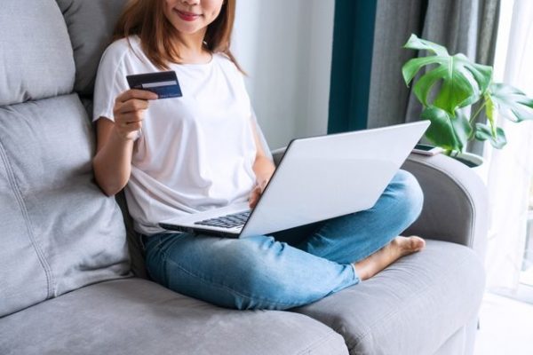 12.12 ช้อปปิ้งออนไลน์ บัตรเครดิต ใบไหนดี