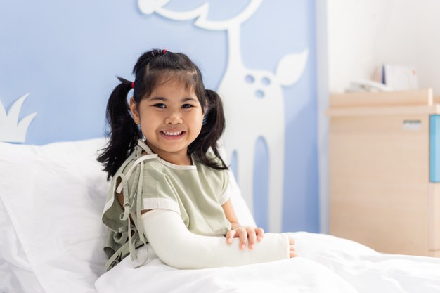 ประกันอุบัติเหตุ วิริยะ กระดูกหัก คุ้มครองค่ารักษาสูงสุด 150,000 บาท