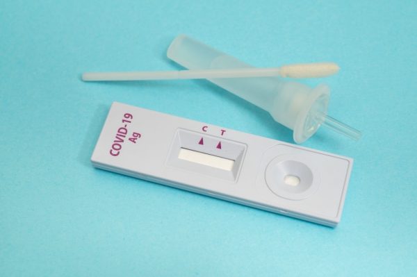 วิธีตรวจโควิดเองที่บ้าน ด้วยชุดตรวจโควิด-19 Rapid Antigen Test