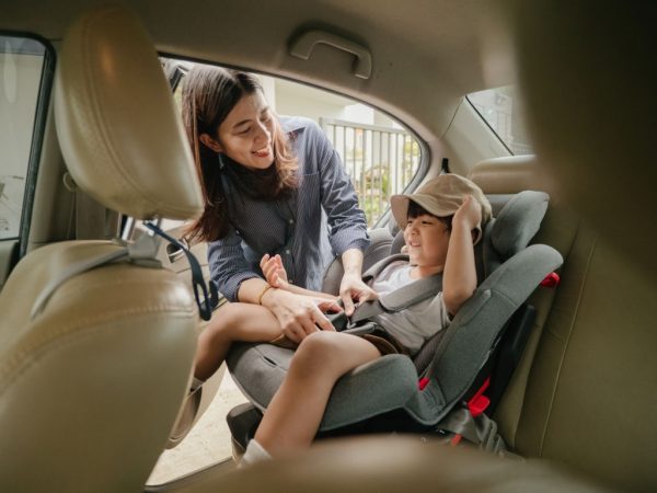 สาวๆ ควรรู้! ผู้หญิงขับรถต้องระวังอะไรบ้าง