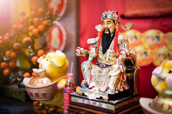 ตรุษจีนนี้ ไหว้ 3 เทพเจ้าจีน เสริมมงคล เงินทองไหลมาเทมา