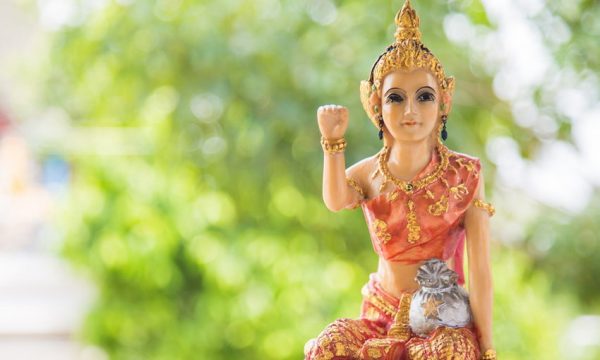 คาถาบูชานางกวัก ค้าขายร่ำรวย ธุรกิจรุ่งเรือง เรียกโชคลาภเงินทอง พร้อมเสริมสภาพคล่อง ด้วยสินเชื่อส่วนบุคคล