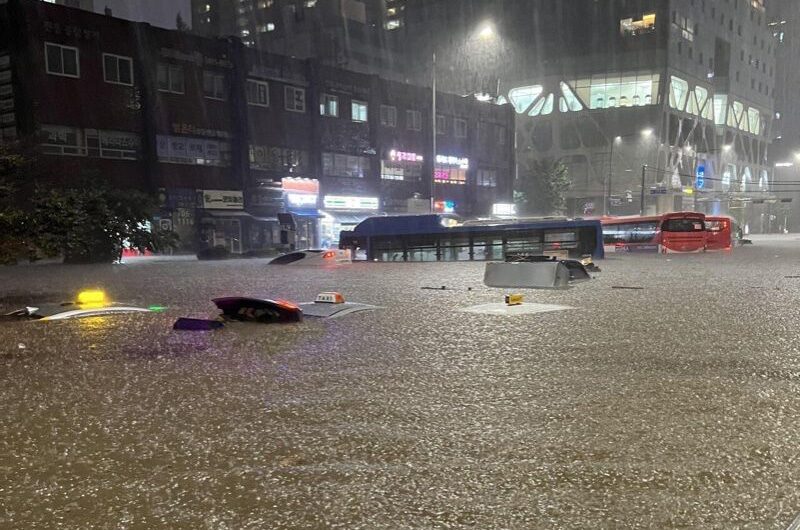 หนักสุดในรอบหลายสิบปี กรุงโซล ประเทศเกาหลีใต้โดนหนัก พายุฝนถล่ม น้ำท่วมหลายจุด...พร้อมดู ประกันภัยบ้าน ต้องทำ คุ้มครอบครบทั้งปัญหาไฟไหม้ และน้ำท่วม