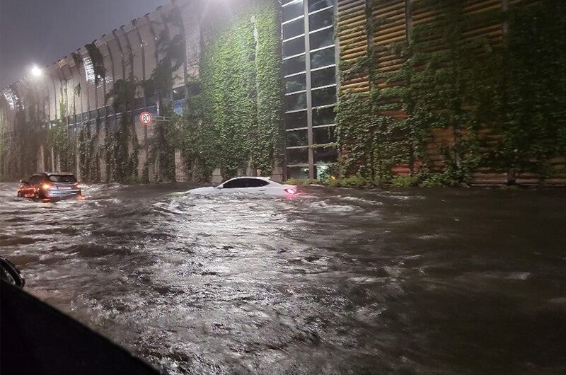 หนักสุดในรอบหลายสิบปี กรุงโซล ประเทศเกาหลีใต้โดนหนัก พายุฝนถล่ม น้ำท่วมหลายจุด...พร้อมดู ประกันภัยบ้าน ต้องทำ คุ้มครอบครบทั้งปัญหาไฟไหม้ และน้ำท่วม